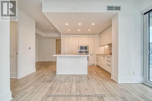 1016 - 1 Gloucester Street, Toronto, ON - Indoor Photo Showing Kitchen With Upgraded Kitchen