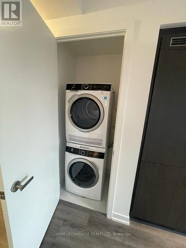 4115 - 138 Downes Street, Toronto, ON - Indoor Photo Showing Laundry Room