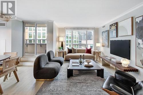 1808 - 20 Blue Jays Way, Toronto, ON - Indoor Photo Showing Living Room