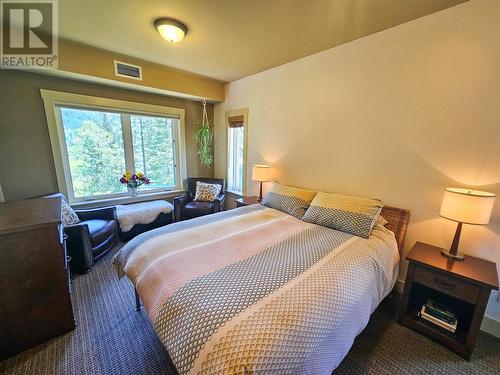 16310 Woolgar Road Unit# 222, Crawford Bay, BC - Indoor Photo Showing Bedroom