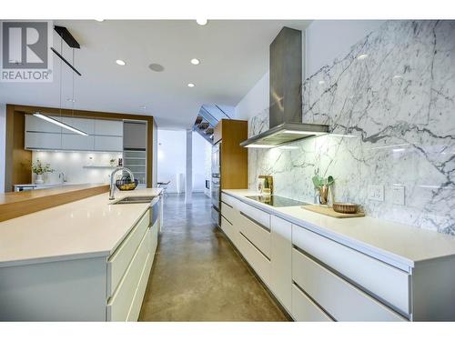 4380 Wallace Hill Road, Kelowna, BC - Indoor Photo Showing Kitchen