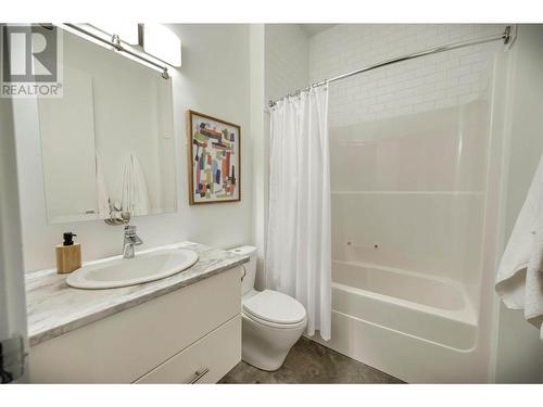 4380 Wallace Hill Road, Kelowna, BC - Indoor Photo Showing Bathroom