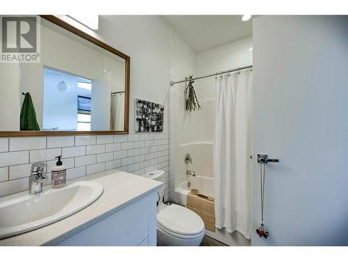 4380 Wallace Hill Road, Kelowna, BC - Indoor Photo Showing Bathroom