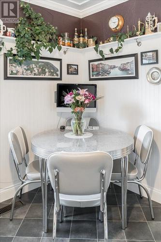 650 Shelley Street, Warfield, BC - Indoor Photo Showing Dining Room