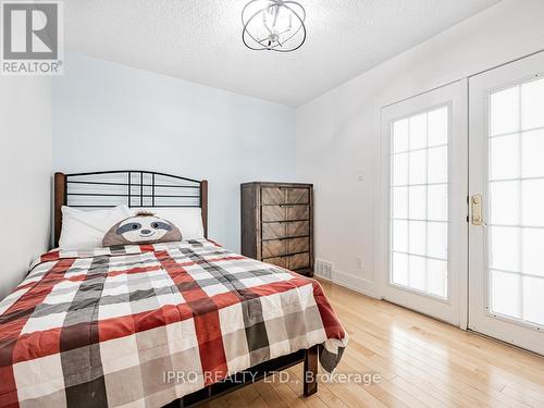 55 Lilian Drive, Toronto, ON - Indoor Photo Showing Bedroom