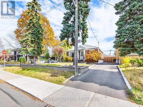 55 Lilian Drive, Toronto, ON - Outdoor