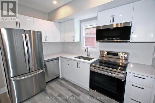 2B - 756 Gerrard Street E, Toronto, ON - Indoor Photo Showing Kitchen With Stainless Steel Kitchen