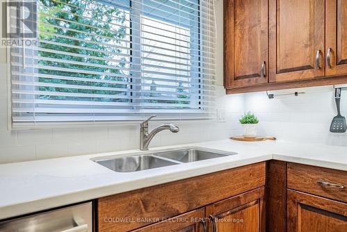 1212 Danita Boulevard, Peterborough (Monaghan), ON - Indoor Photo Showing Kitchen With Double Sink