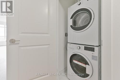 A-1502 - 30 Upper Mall Way, Vaughan, ON - Indoor Photo Showing Laundry Room