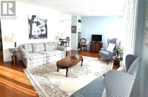 601 - 350 Webb Drive, Mississauga, ON - Indoor Photo Showing Living Room