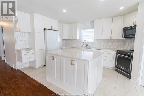 3131 Jefferson Boulevard Unit# Upper, Windsor, ON - Indoor Photo Showing Kitchen With Upgraded Kitchen