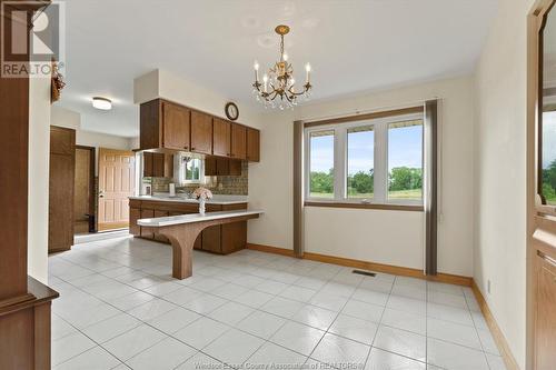 809 Texas Road, Amherstburg, ON - Indoor Photo Showing Kitchen