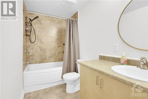 1250 Mcwatters Road Unit#30, Ottawa, ON - Indoor Photo Showing Bathroom