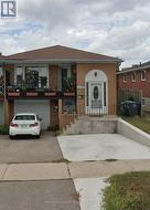 2393 WHALEY DRIVE  Mississauga, ON L5B 2B3