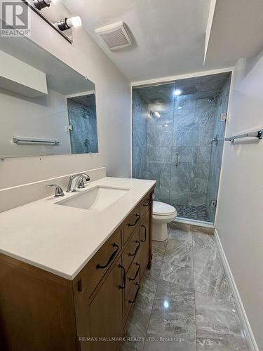 2393 Whaley Drive, Mississauga, ON - Indoor Photo Showing Bathroom