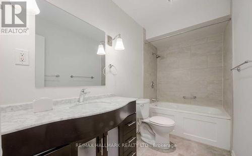 2393 Whaley Drive, Mississauga, ON - Indoor Photo Showing Bathroom