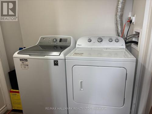 2393 Whaley Drive, Mississauga, ON - Indoor Photo Showing Laundry Room