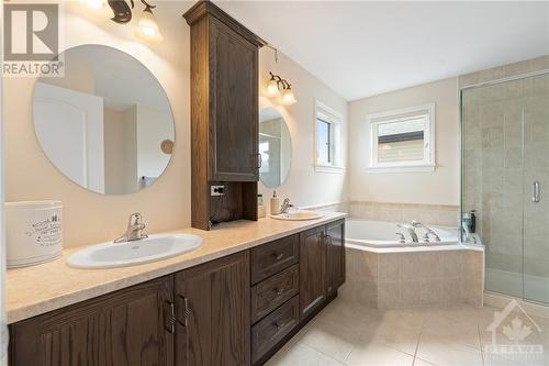 1817 Mickelberry Crescent, Ottawa, ON - Indoor Photo Showing Bathroom