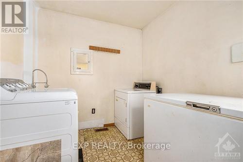 18873 Kenyon Concession 5 Road, North Glengarry, ON - Indoor Photo Showing Laundry Room