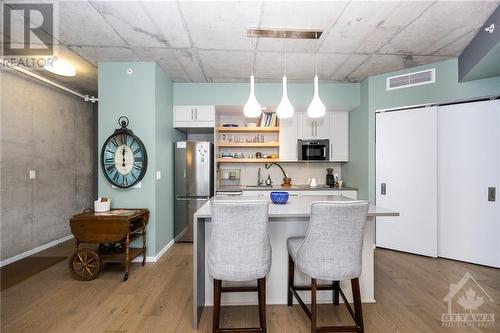 1000 Wellington Street Unit#403, Ottawa, ON - Indoor Photo Showing Kitchen