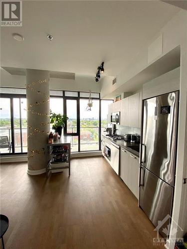 203 Catherine Street Unit#1007, Ottawa, ON - Indoor Photo Showing Kitchen With Stainless Steel Kitchen