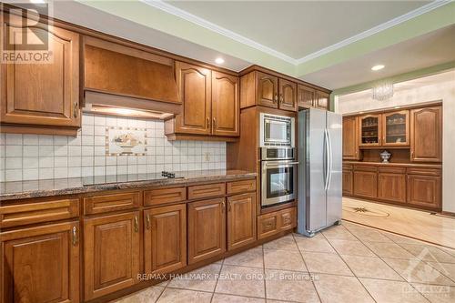 4 Timbercrest Ridge, Ottawa, ON - Indoor Photo Showing Kitchen