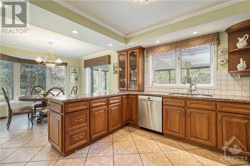 4 Timbercrest Ridge, Ottawa, ON - Indoor Photo Showing Kitchen