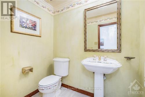 4 Timbercrest Ridge, Ottawa, ON - Indoor Photo Showing Bathroom