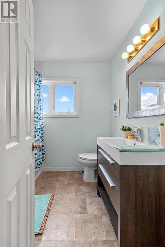 70 Eastaff Street, St. John'S, NL - Indoor Photo Showing Bathroom