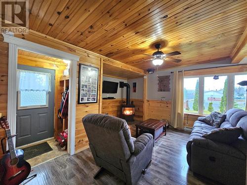 53 Serpentine Road, Mount Moriah, NL - Indoor Photo Showing Living Room