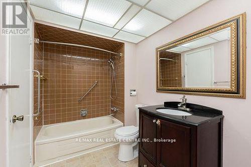 17 Holmes Drive, Caledon, ON - Indoor Photo Showing Bathroom