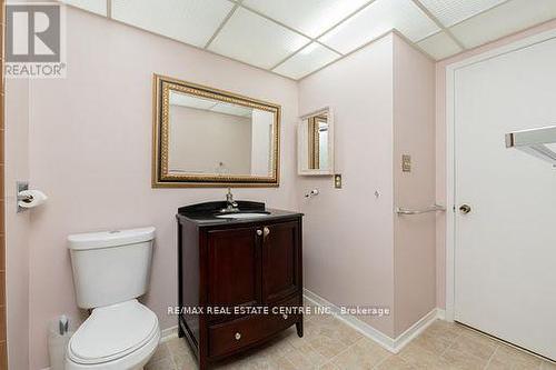 17 Holmes Drive, Caledon, ON - Indoor Photo Showing Bathroom