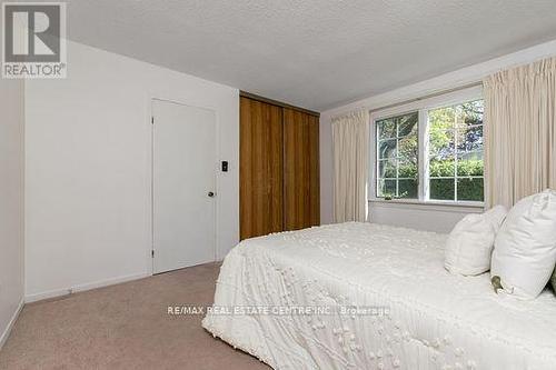 17 Holmes Drive, Caledon, ON - Indoor Photo Showing Bedroom