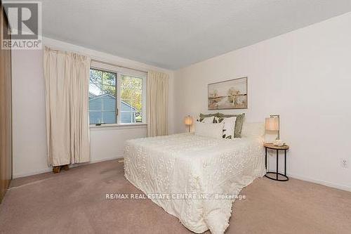 17 Holmes Drive, Caledon, ON - Indoor Photo Showing Bedroom