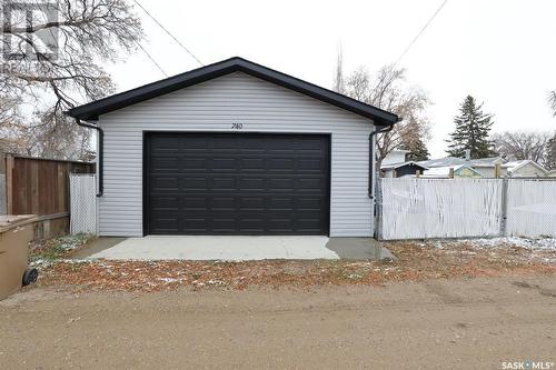 740 Rae Street, Regina, SK - Outdoor With Exterior