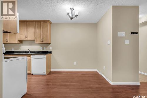 104F 1121 Mckercher Drive, Saskatoon, SK - Indoor Photo Showing Kitchen