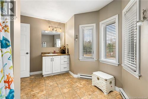 2679 Amirault Street, Dieppe, NB - Indoor Photo Showing Bathroom