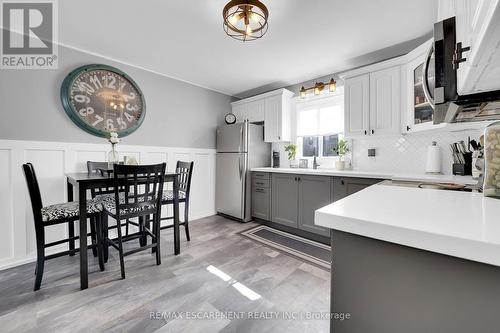 11 Esther Street, Brant, ON - Indoor Photo Showing Kitchen