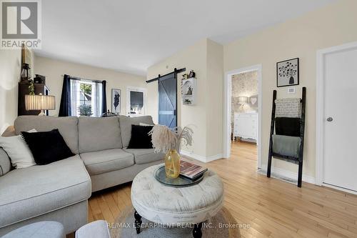 11 Esther Street, Brant, ON - Indoor Photo Showing Living Room