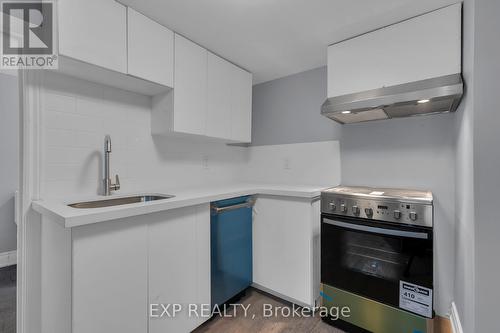 27 Lasalle Street, Welland, ON - Indoor Photo Showing Kitchen