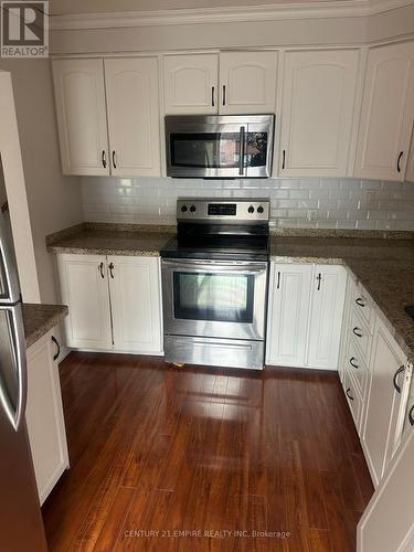 5 - 11 Colmar Place, Hamilton, ON - Indoor Photo Showing Kitchen