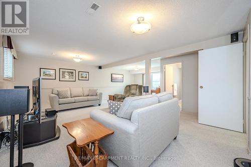 2 Jodi Place, Guelph, ON - Indoor Photo Showing Living Room