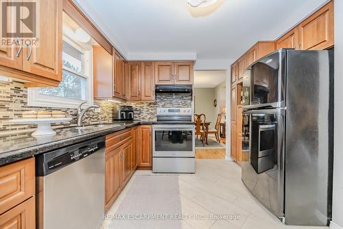 2 Jodi Place, Guelph, ON - Indoor Photo Showing Kitchen