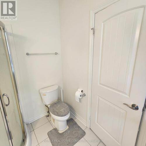 57 Arlington Crescent, Guelph, ON - Indoor Photo Showing Bathroom