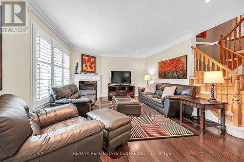 226 Tanglewood Drive, Hamilton, ON - Indoor Photo Showing Living Room With Fireplace