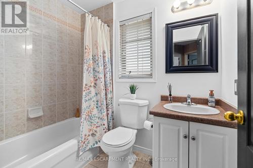 9 - 18 Cedar Street, Grimsby, ON - Indoor Photo Showing Bathroom