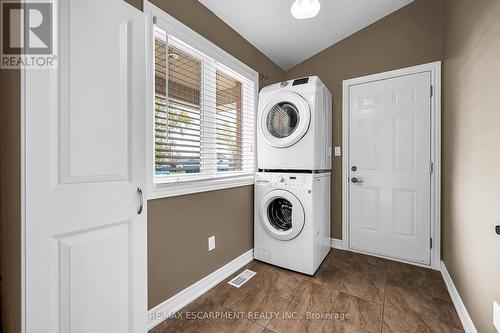 29 Lakeview Lane, Haldimand, ON - Indoor Photo Showing Laundry Room