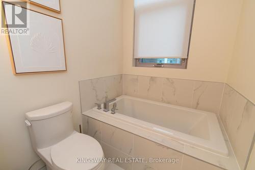 3782 Ferretti Court, Innisfil, ON - Indoor Photo Showing Bathroom