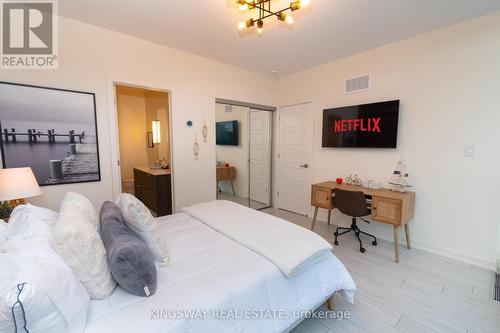 3782 Ferretti Court, Innisfil, ON - Indoor Photo Showing Bedroom