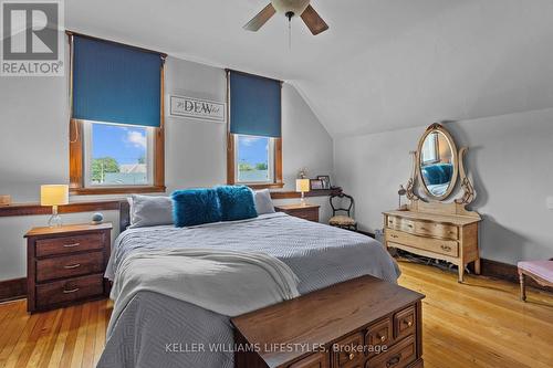 44 Colborne Street, Strathroy-Caradoc (Caradoc), ON - Indoor Photo Showing Bedroom